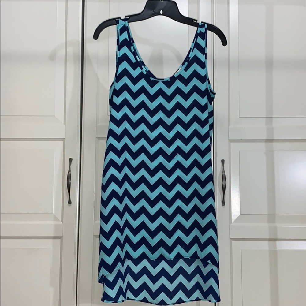 High/Low hem tank top.